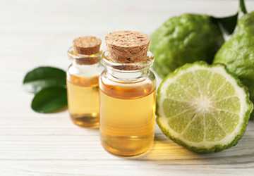 Top 5 Essential Oils for a Relaxed Mind