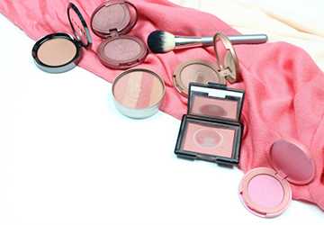 How to Pick the Right Blush for Your Skin Tone