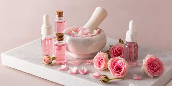 9 Secret Benefits of Rose Water for Skin