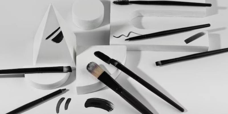 Top 5 Smudge-Free Eyeliners: The Definitive Guide To Smudge-Free Eyes